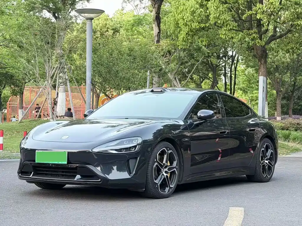 Xiaomi SU7 2024