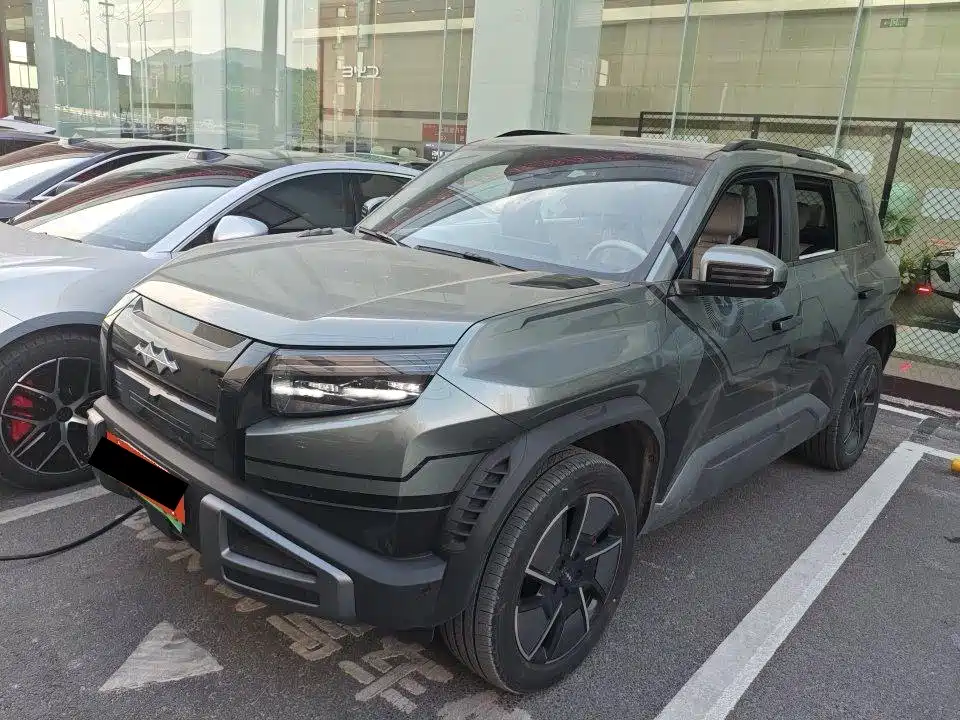 Fang Cheng Bao Titanium 3 2025