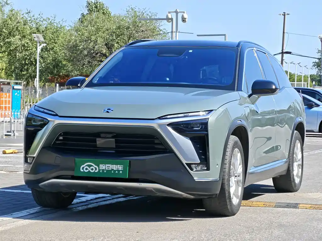 NIO ES8 2022