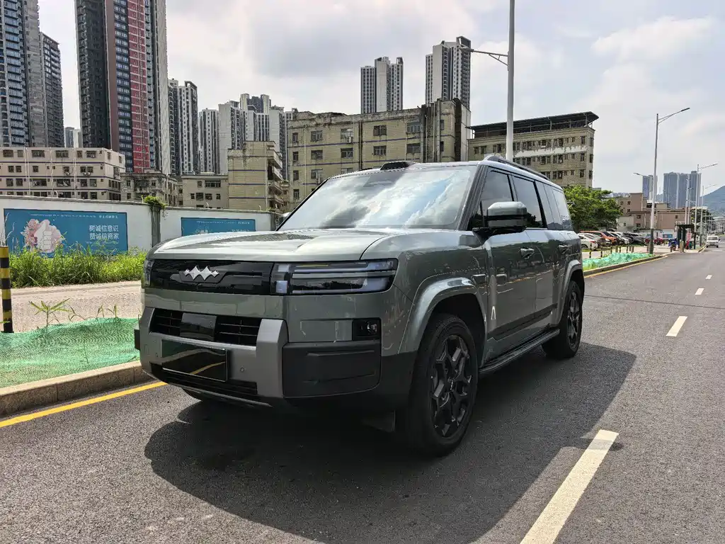 Fang Cheng Bao 钛7 2025