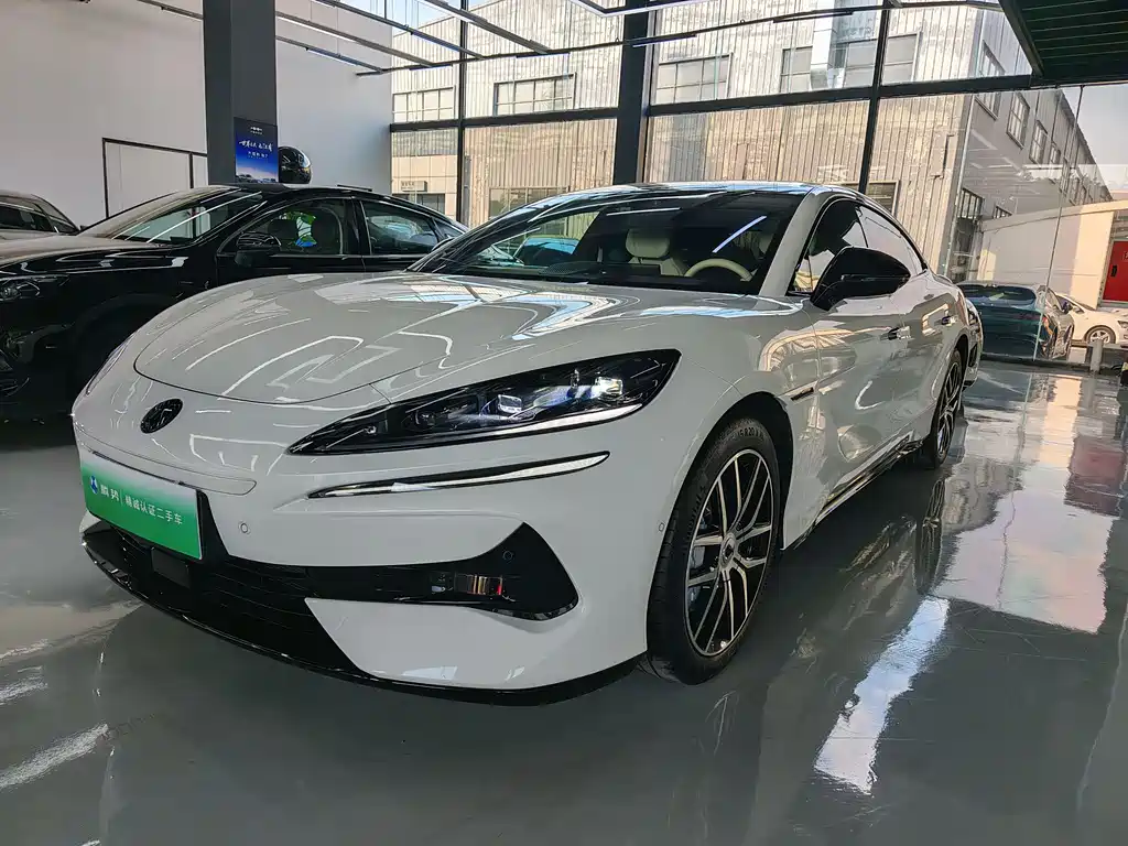 Denza Denza Z9 2025