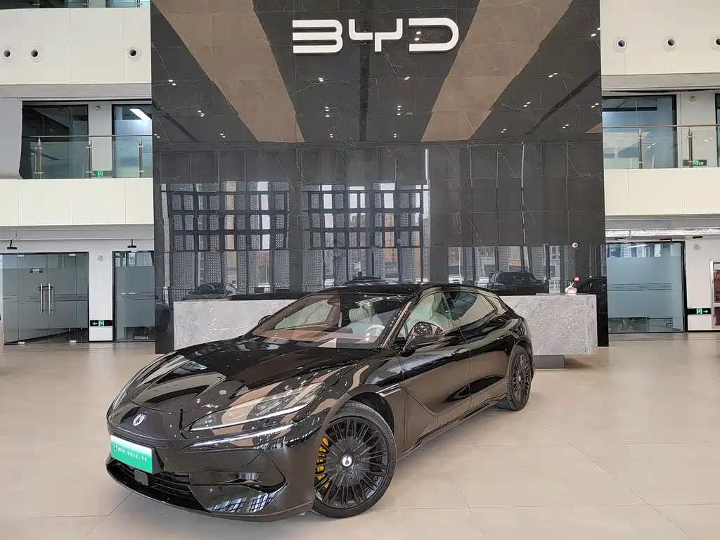 Denza Denza Z9GT 2024