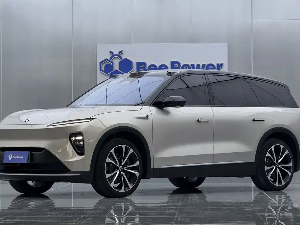 NIO ES8 2023