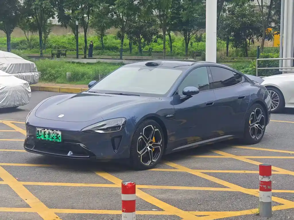 Xiaomi SU7 2025