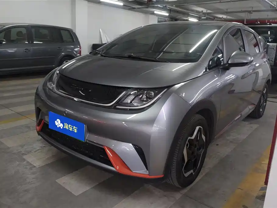 BYD Dolphin 2023
