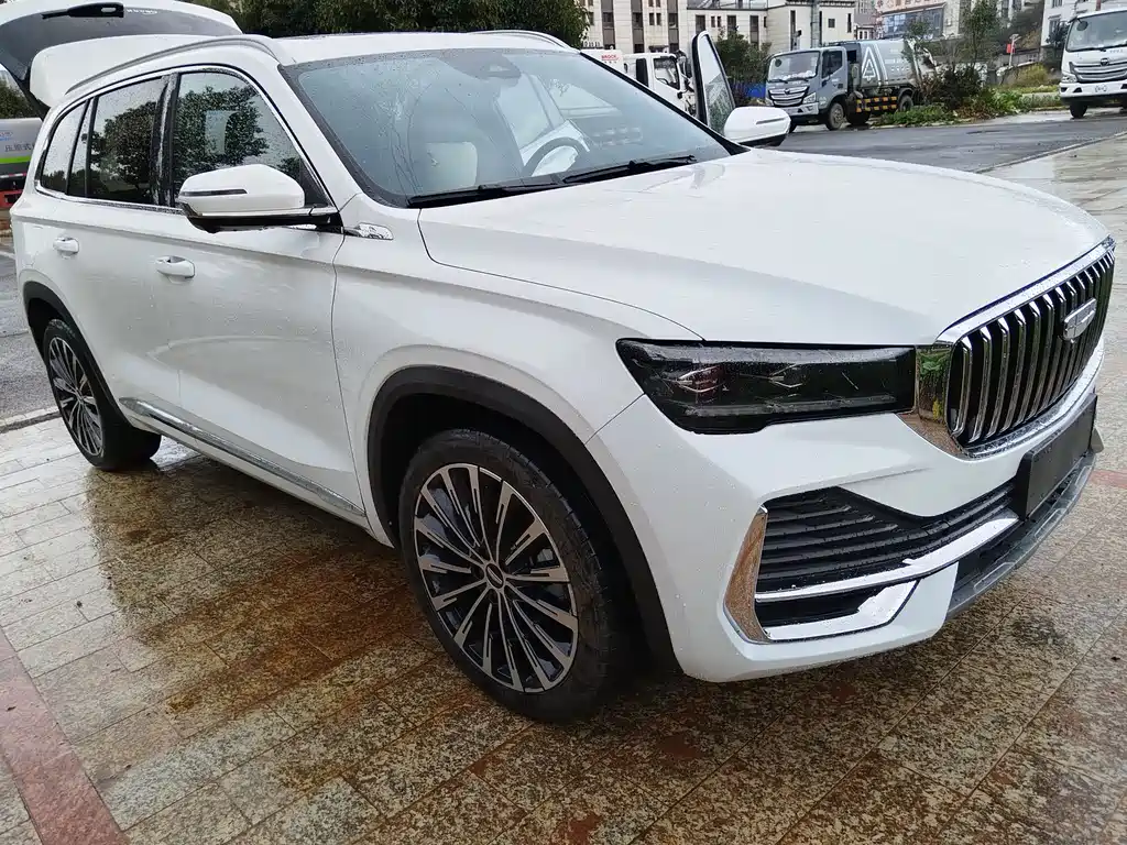 Geely Xingyue L 2025