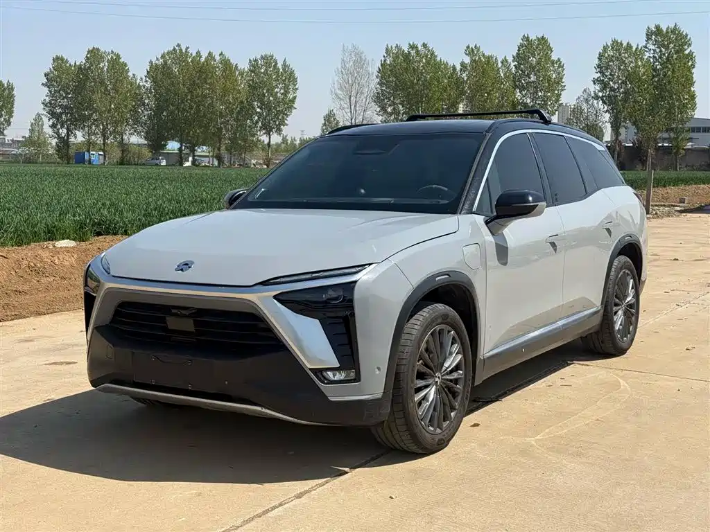 NIO ES8 2022