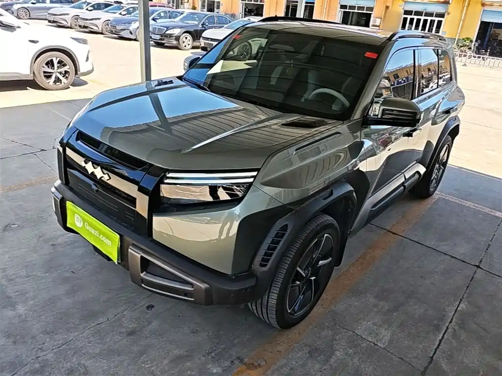 Fang Cheng Bao Titanium 3 2025