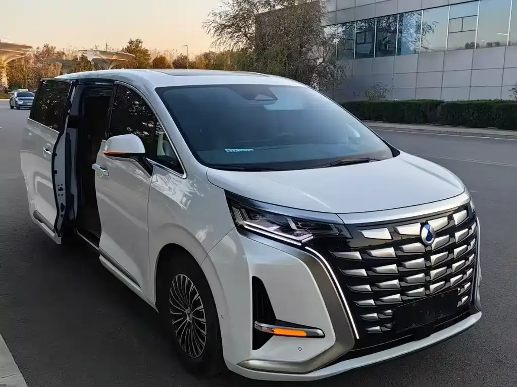 Denza D9 2022 DM-i 970 four-wheel drive flagship model