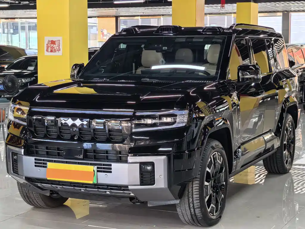 Fang Cheng Bao Leopard 8 2025