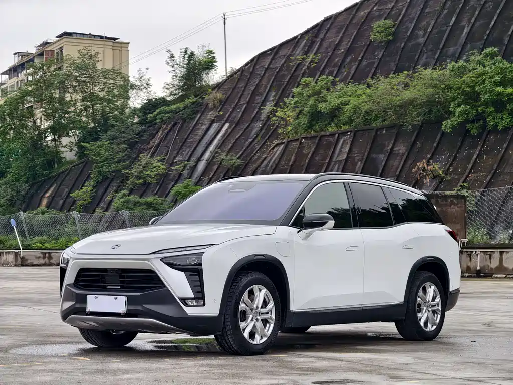 NIO ES8 2020