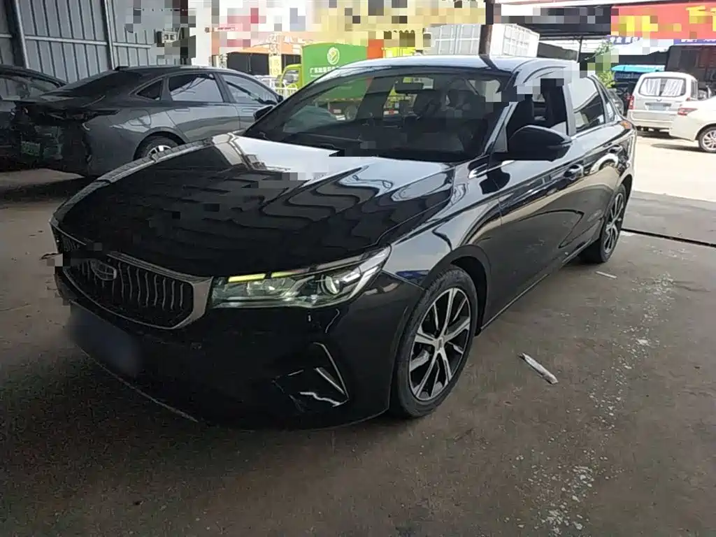 Geely Emgrand 2022