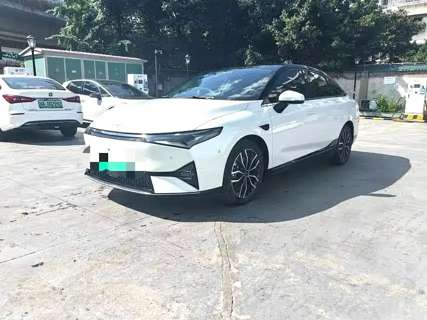 XPENG P5 2022