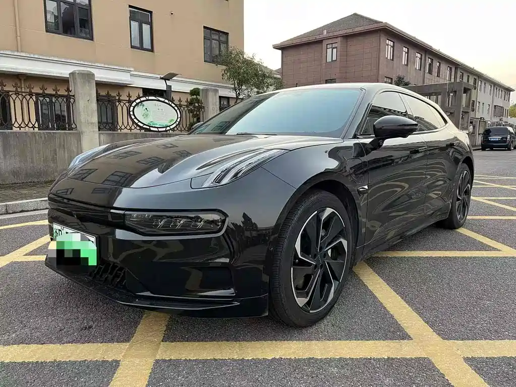 Zeekr 001 2022