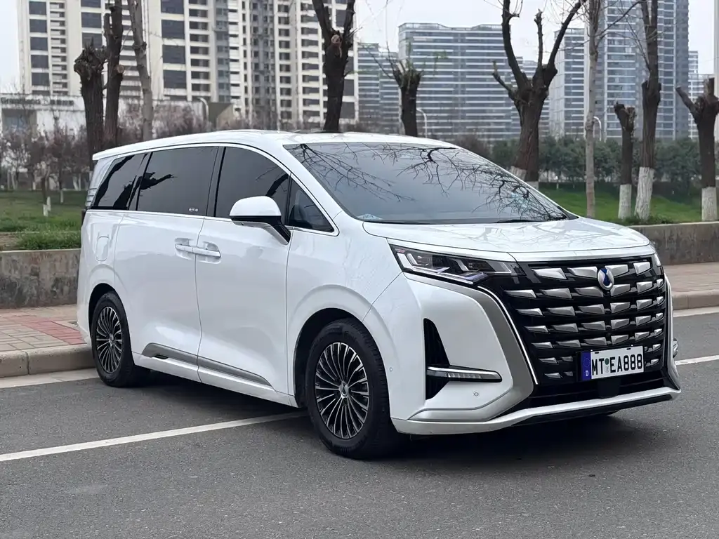 Denza D9 2022 DM-i 970 four-wheel drive flagship model