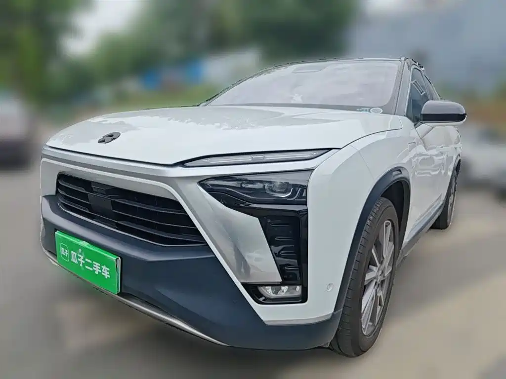 NIO ES8 2021