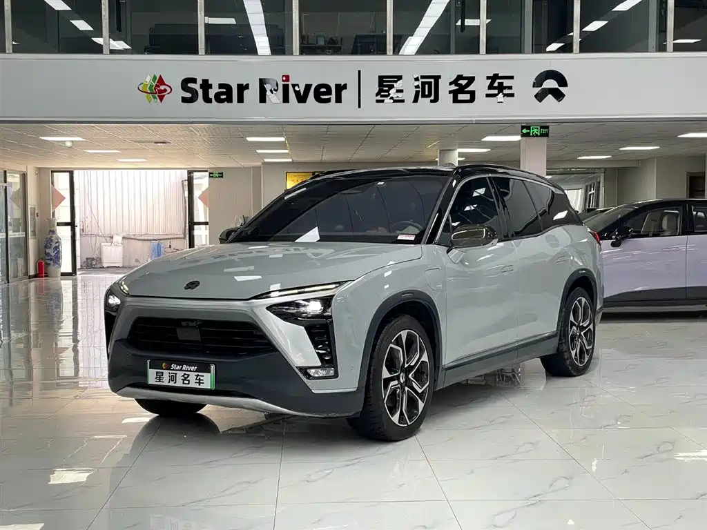 NIO ES8 2021