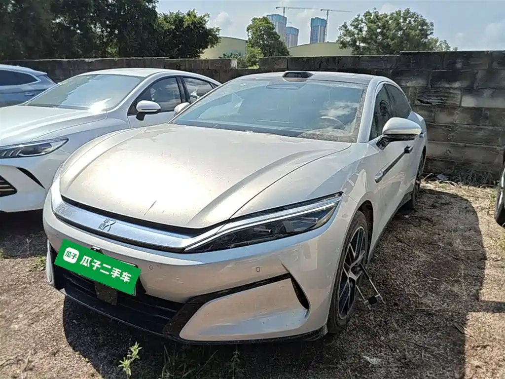 BYD 汉L 2025