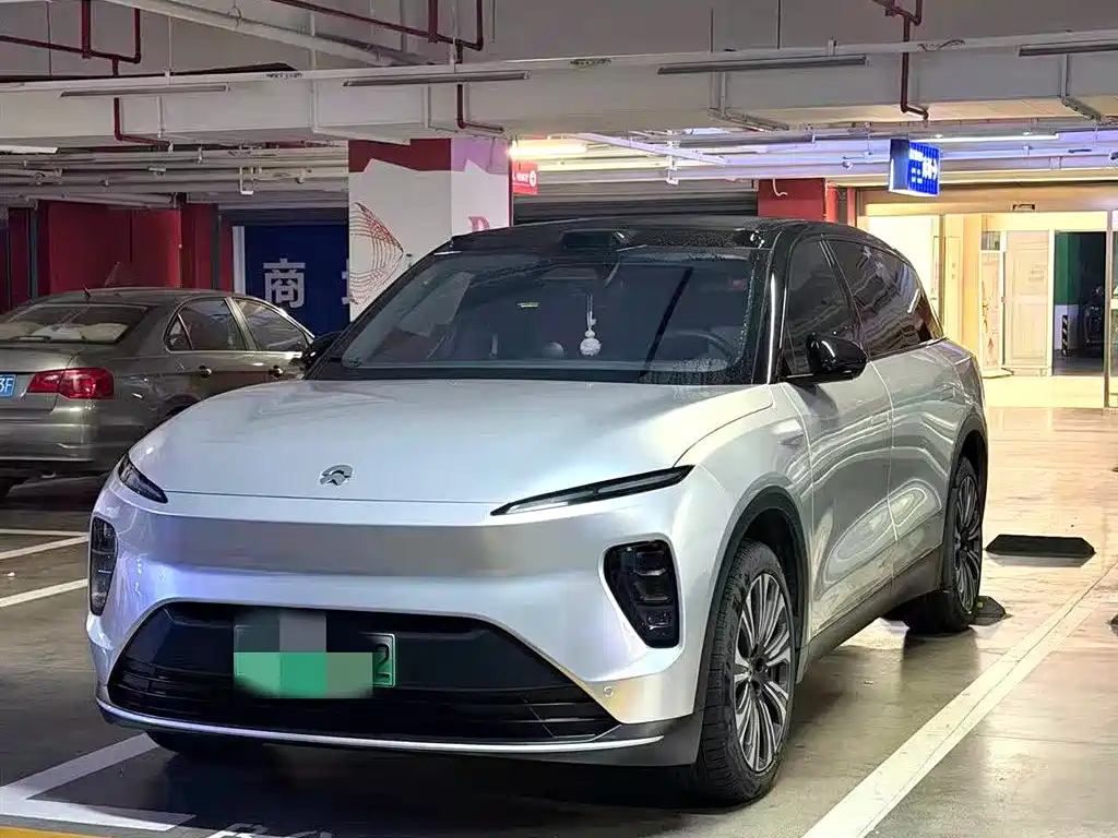 NIO ES8 2024