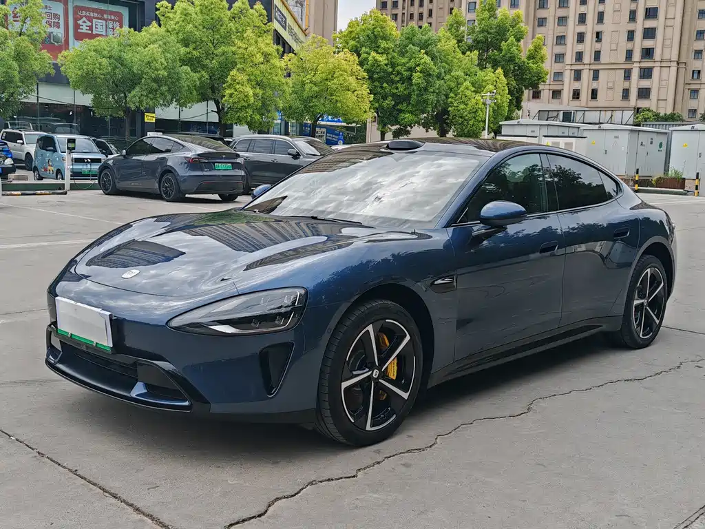 Xiaomi SU7 2025