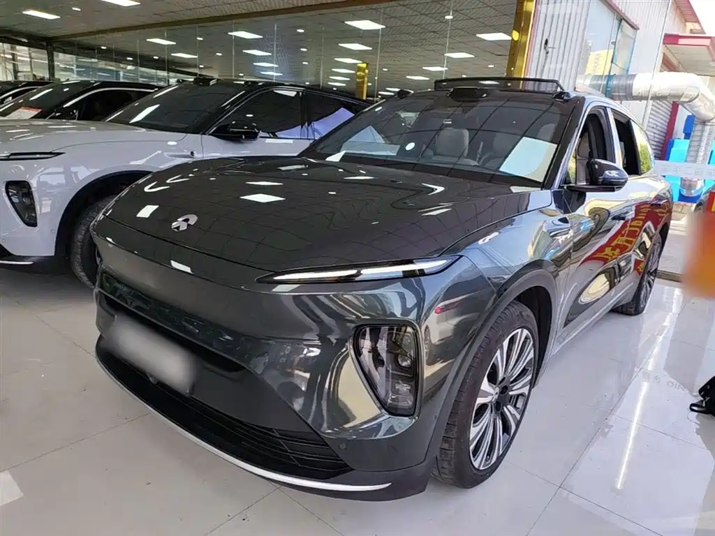 NIO ES8 2023