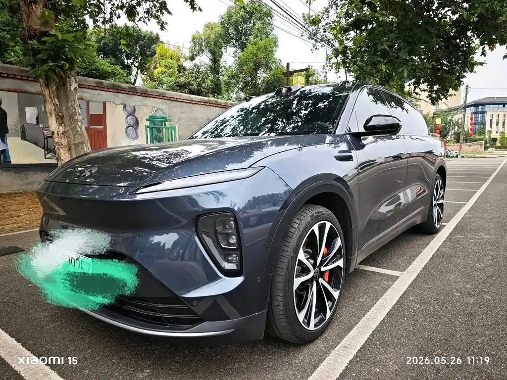 NIO ES8 2023
