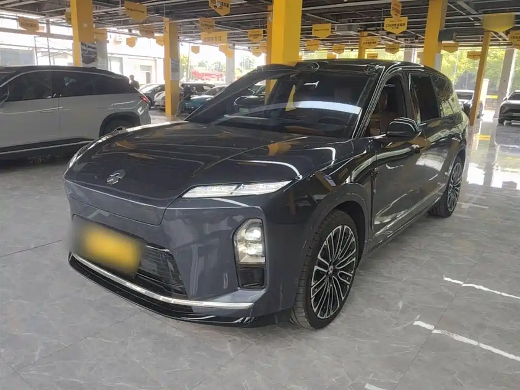 NIO ES8 2025