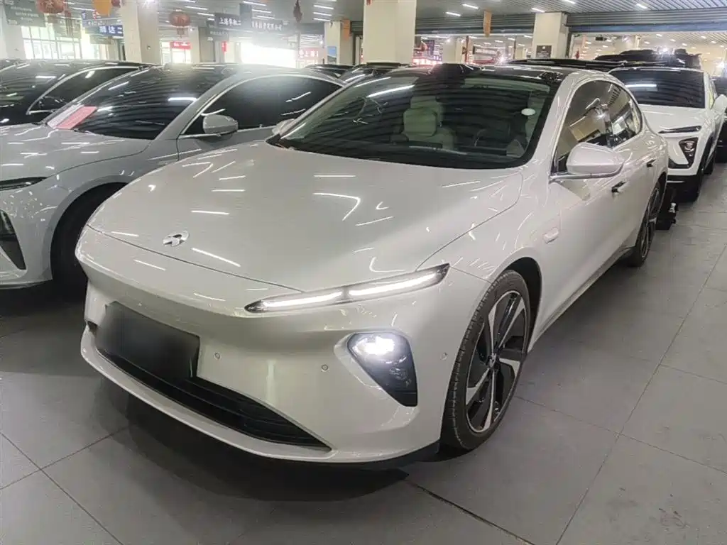 NIO ET7 2025