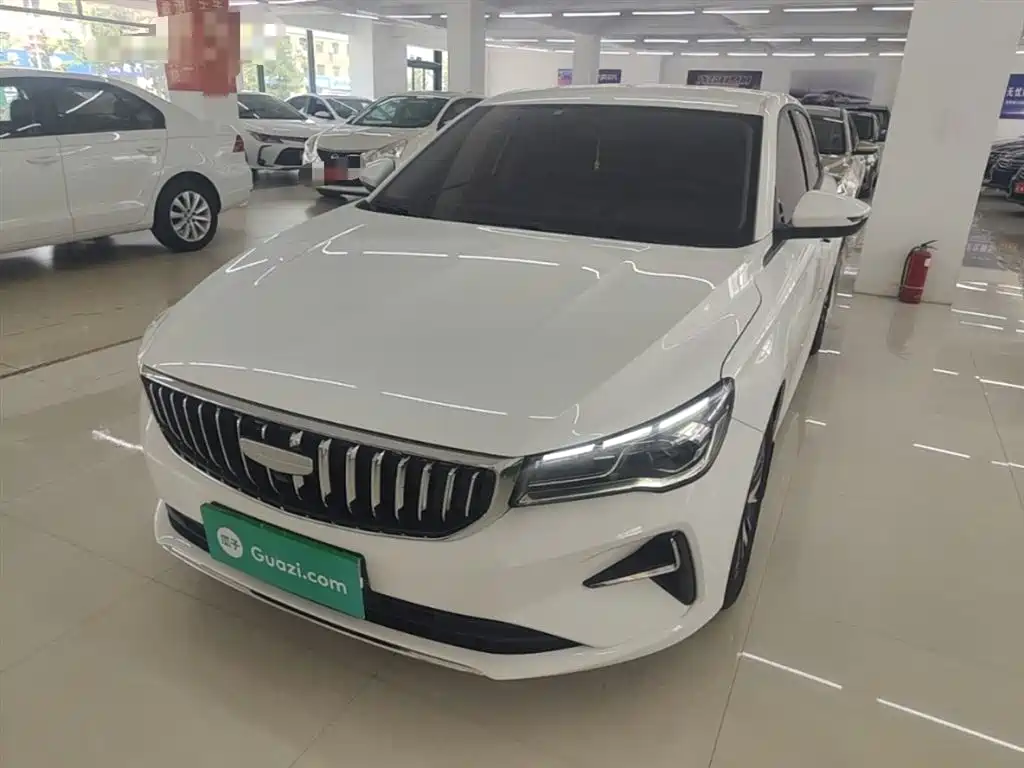 Geely Emgrand 2025