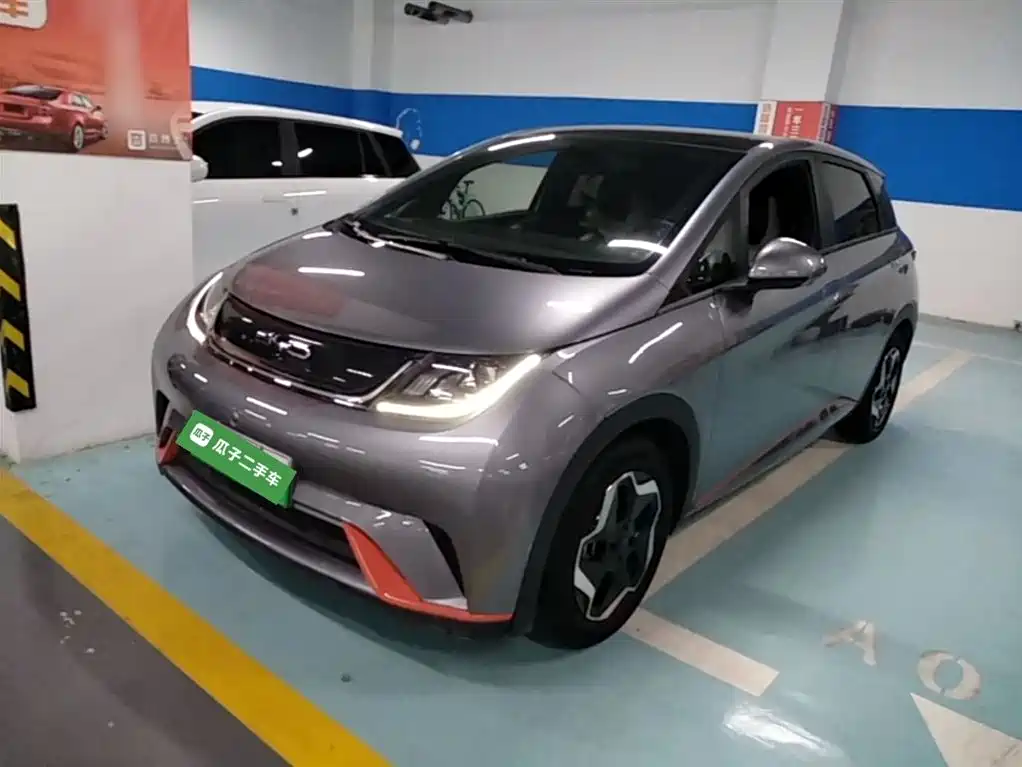 BYD Dolphin 2023