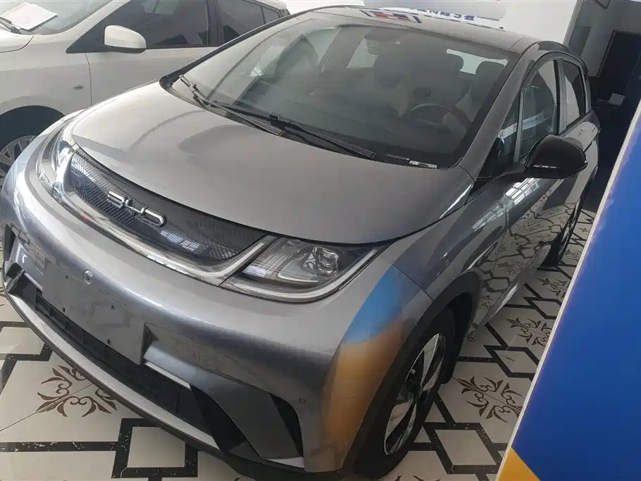 BYD Dolphin 2023
