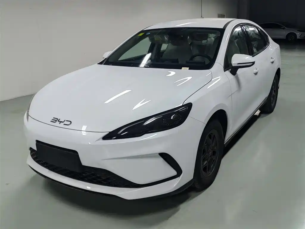 BYD Seal 05 DM-i 2025