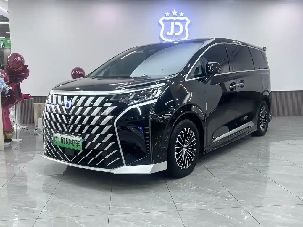 Denza D9 2022 DM-i 970 four-wheel drive premium model