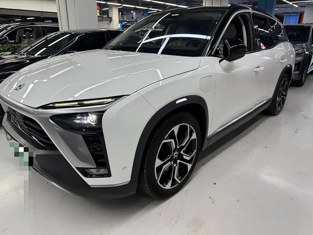 NIO ES8 2021