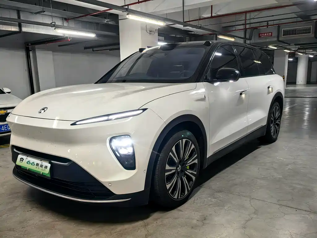 NIO ES8 2024