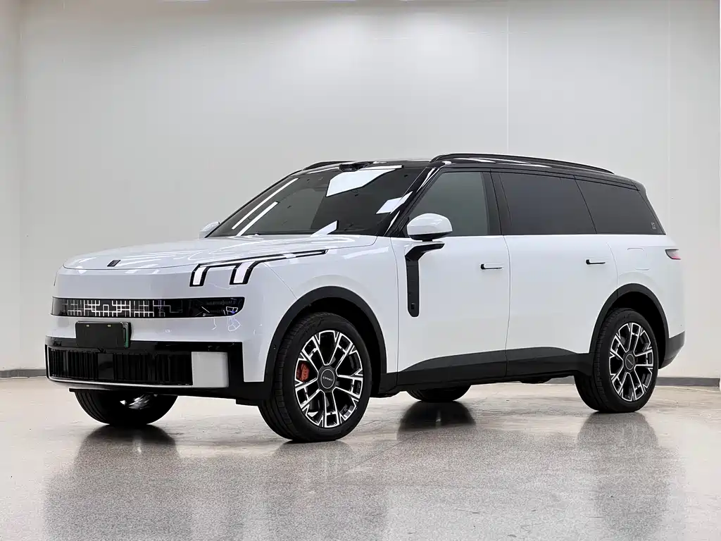 Lynk & Co 领克900 2025