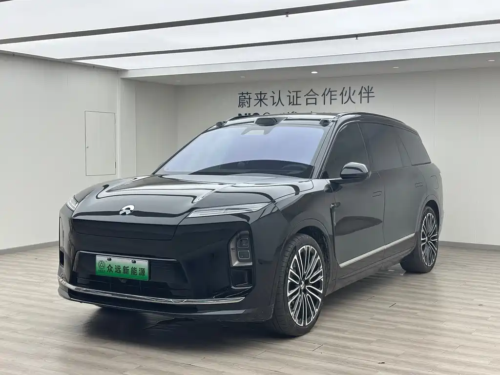 NIO ES8 2025