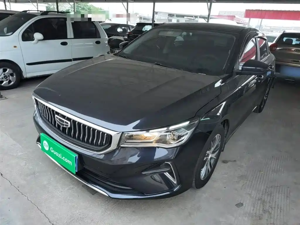Geely Emgrand 2022