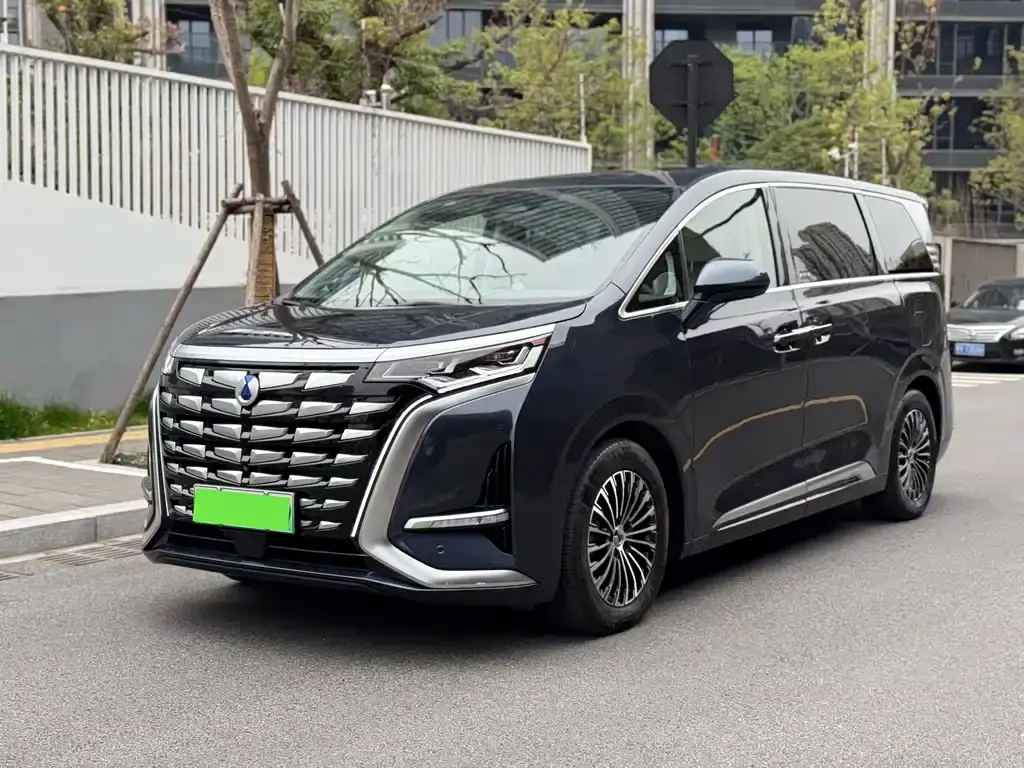 Denza D9 2022 DM-i 970 four-wheel drive flagship model