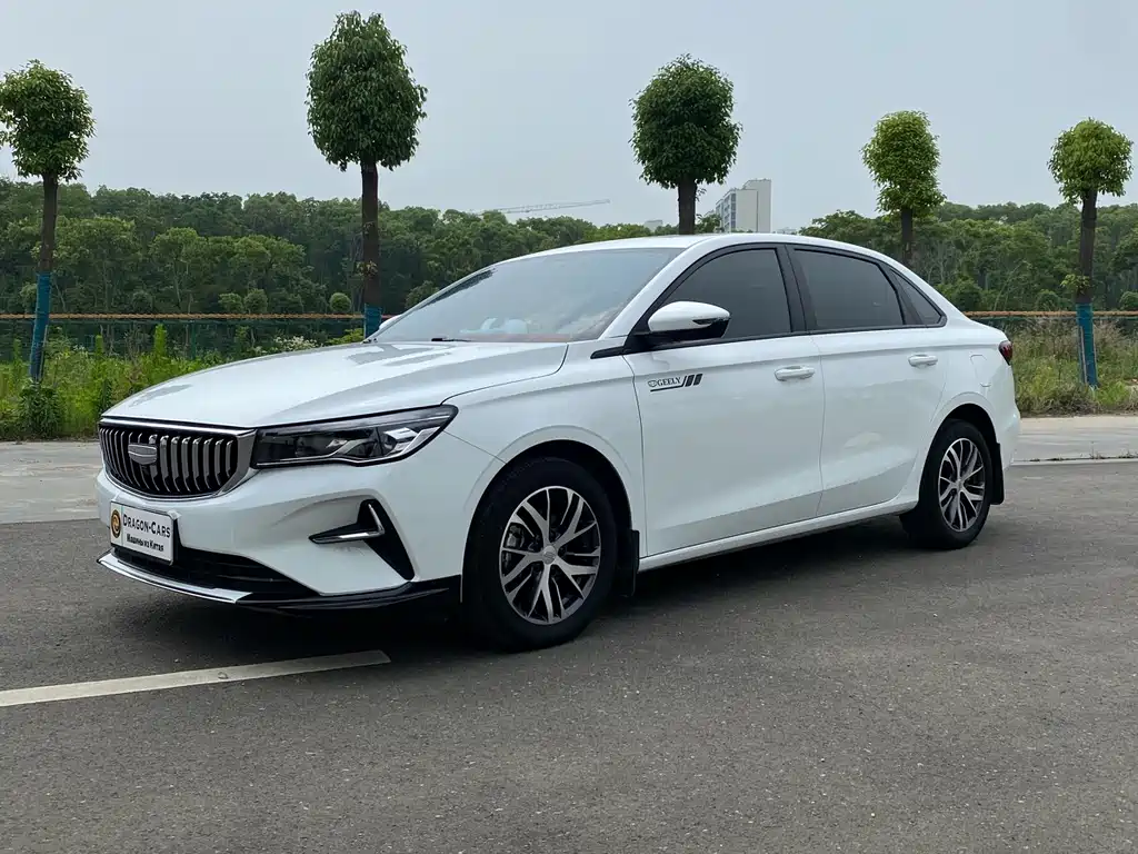 Geely Emgrand 2025