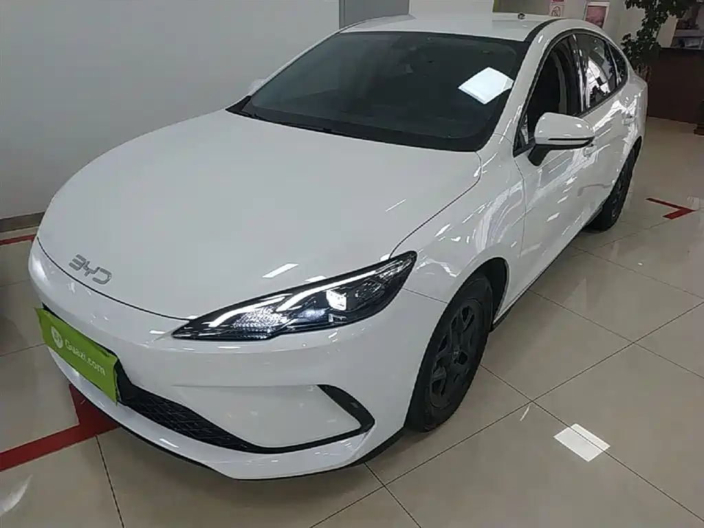 BYD Seal 05 DM-i 2025