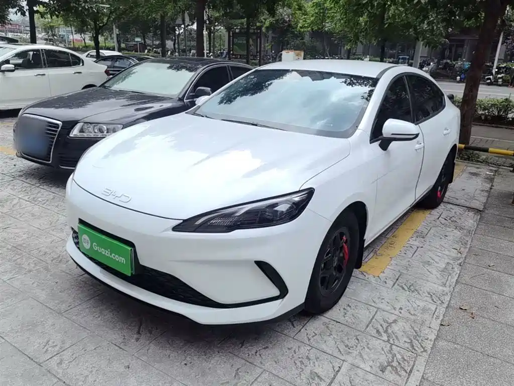BYD Seal 05 DM-i 2025