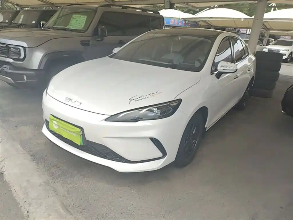 BYD Seal 05 DM-i 2025