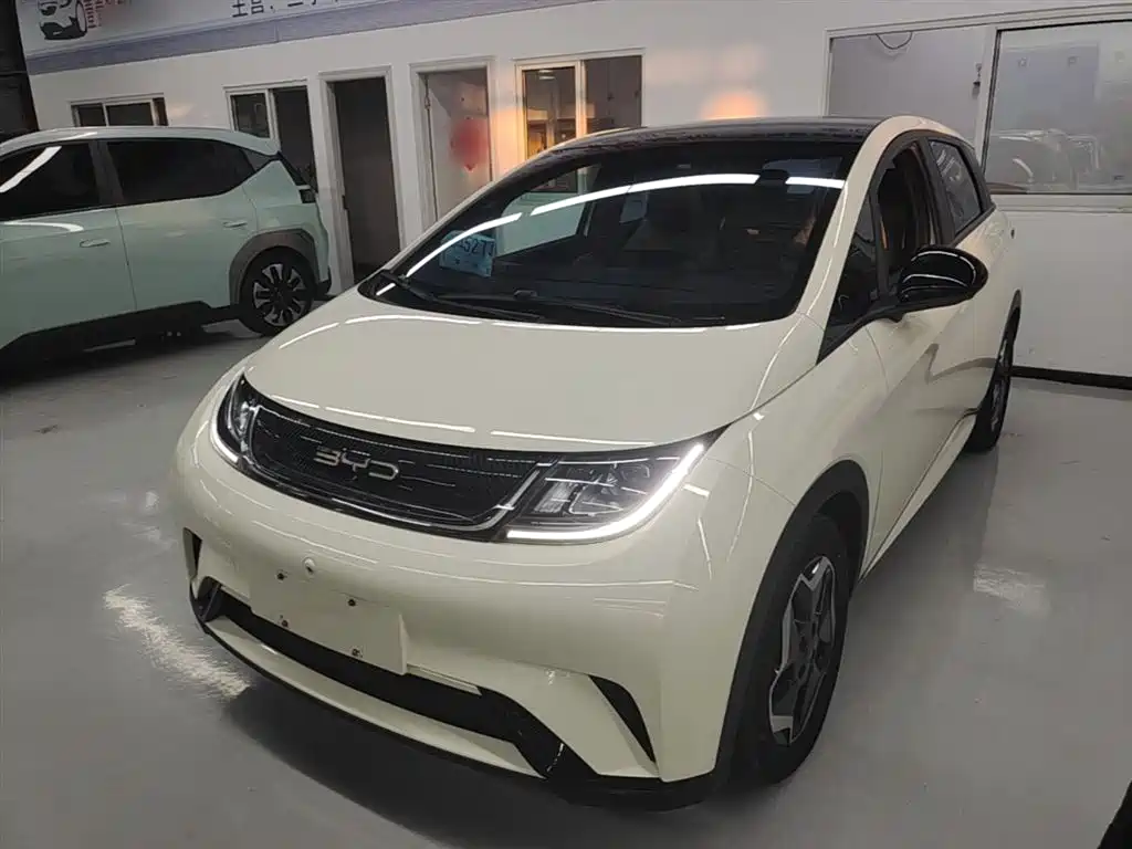 BYD Dolphin 2023