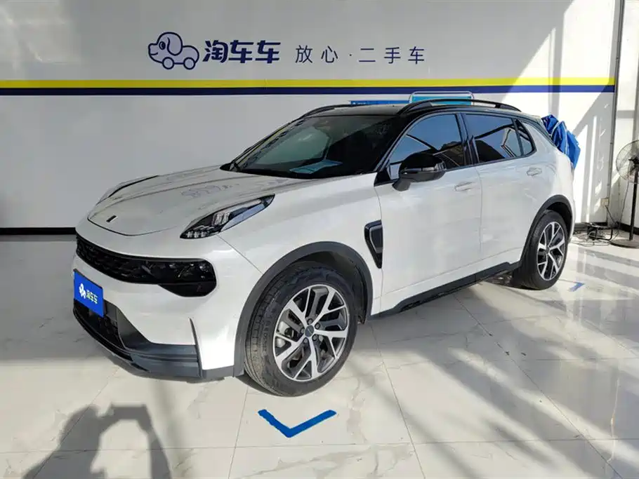 Lynk & Co 01 EM-P 2021