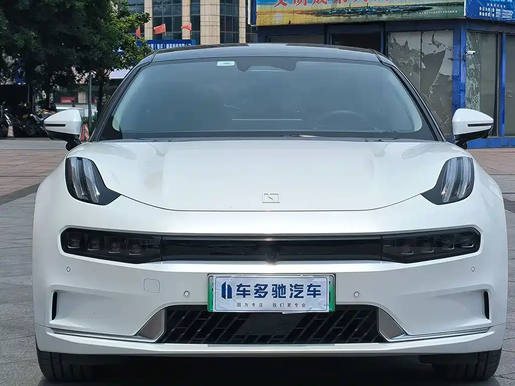 Zeekr 001 2023