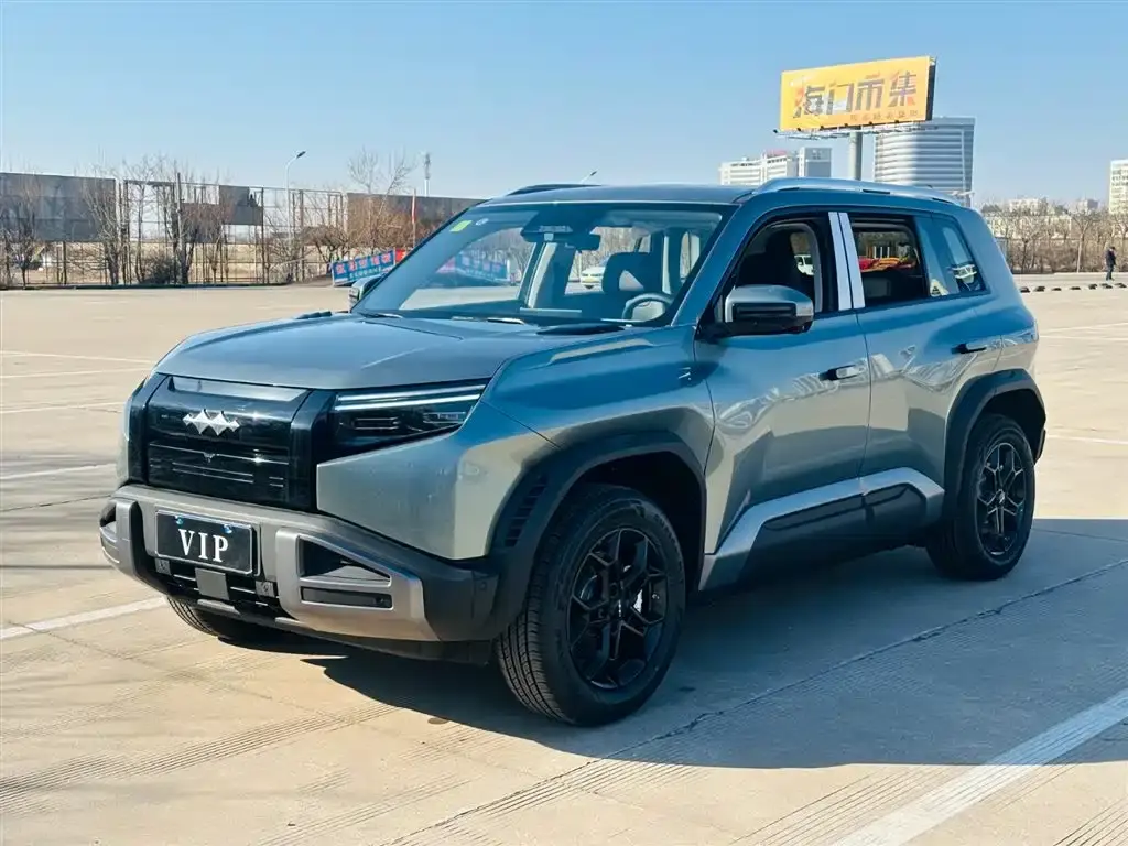 Titanium 3 2025 501KM rear drive Pro version