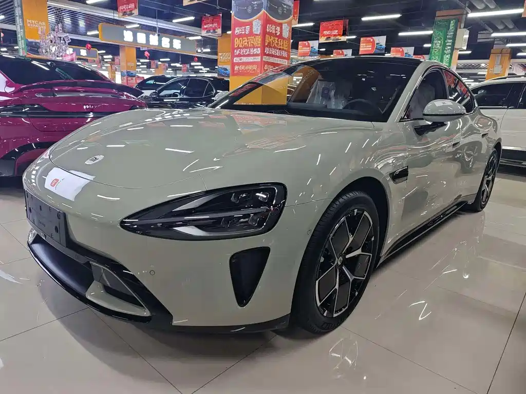 Xiaomi SU7 2024