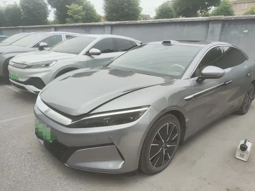 BYD 汉L 2025