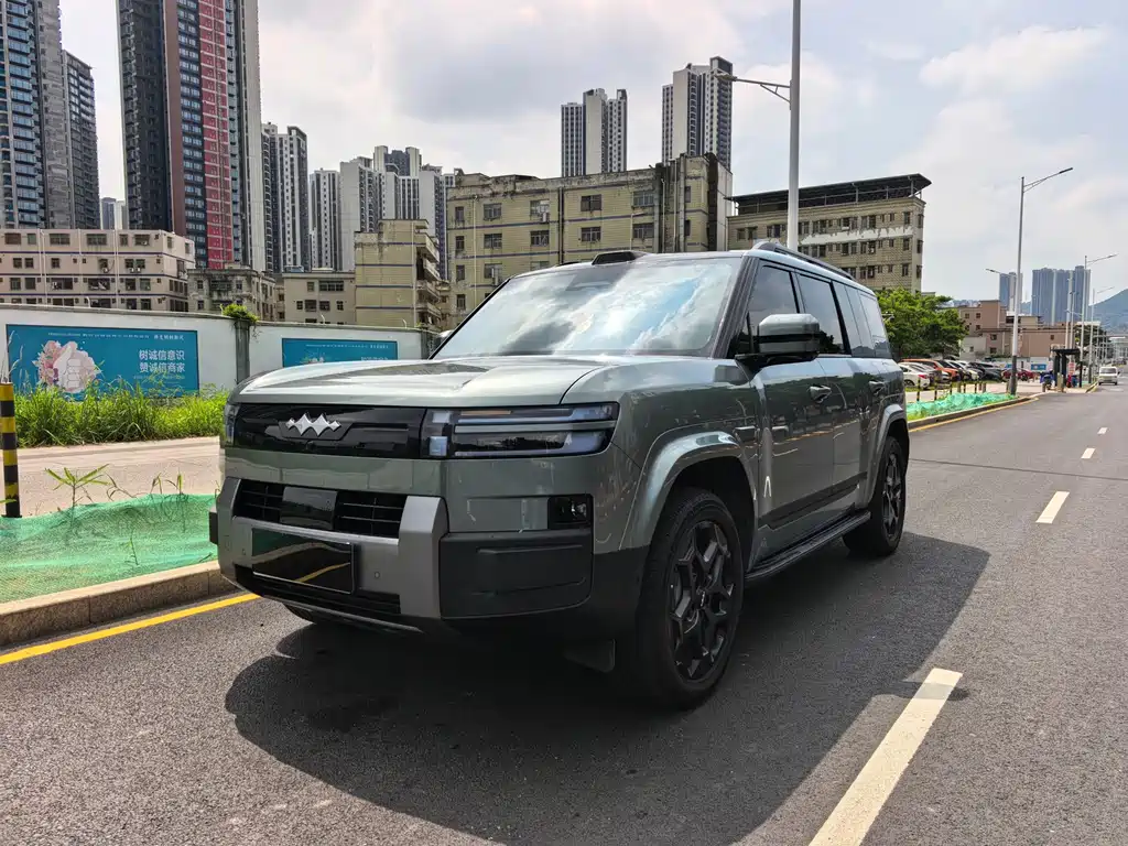Fang Cheng Bao 钛7 2025